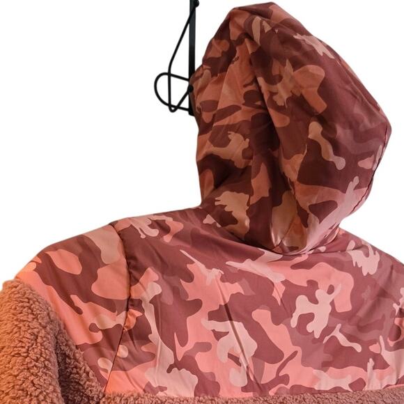 Outdoor Nation Women’s Small Sherpa Hoodie Pullover Pink Camo Fleece NWT - Picture 8 of 10